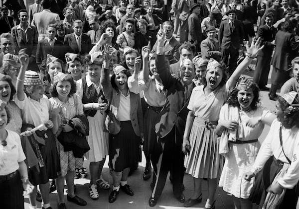 La chaleur exceptionnelle du jour de l'armistice du 8 mai 1945