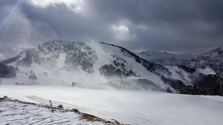 Image d'illustration pour Nos montagnes font le plein de neige 
