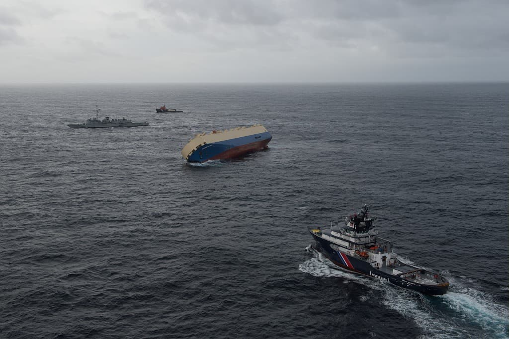Image d'illustration pour Un cargo à la dérive au large des côtes Françaises