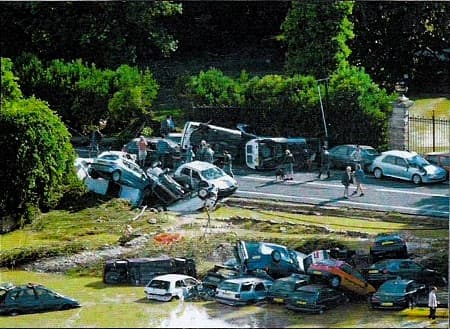 Image d'illustration pour Inondations des 8 et 9 septembre 2002 : catastrophe sur le Gard