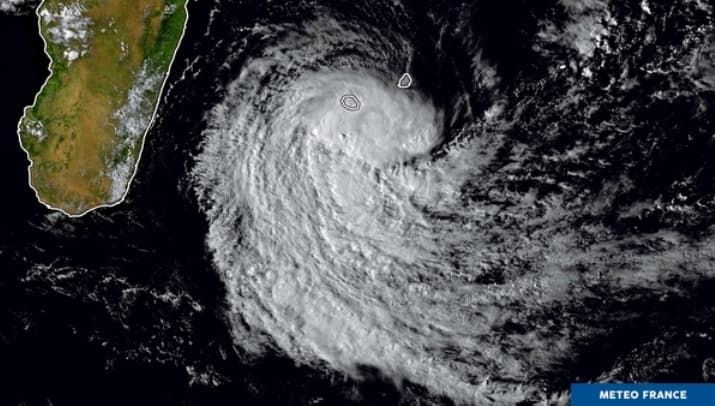 Image d'illustration pour Cyclone Berguitta entre Maurice et La Réunion