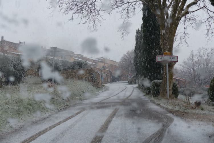 Image d'illustration pour Neige et intempéries sous la dépression Mayla au coeur de la France