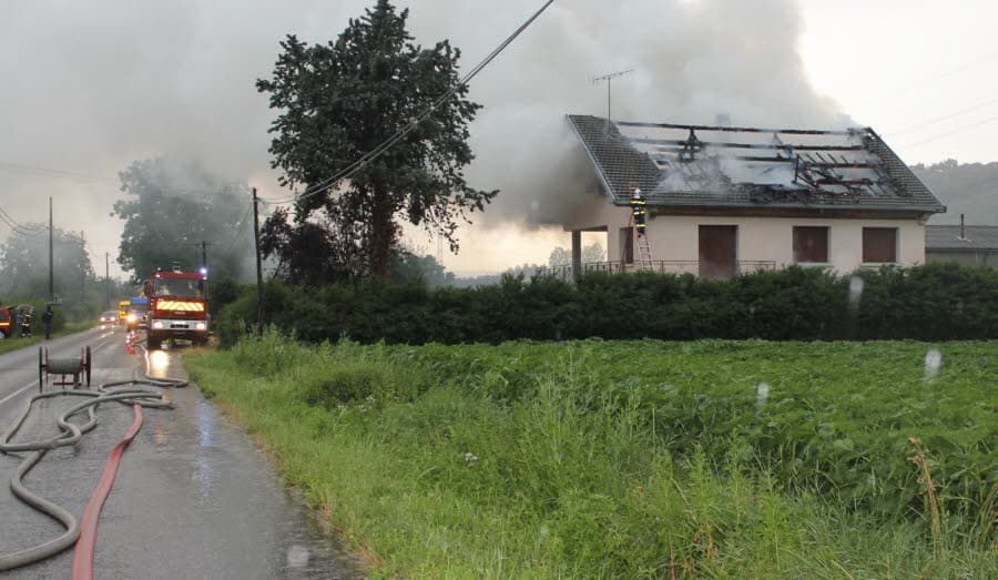 Image d'illustration pour Foudre : quatre maisons incendiées en 2 jours en Isère