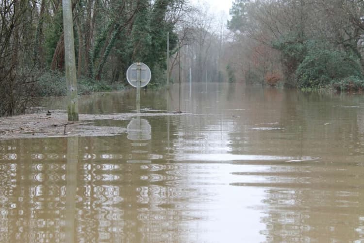 Image d'illustration pour Suivi des intempéries dans le Sud-Ouest et près des Pyrénées