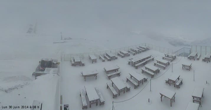 Image d'illustration pour Neige en haute montagne sur les Alpes et les Pyrénées