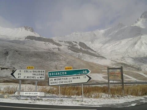 Image d'illustration pour Vosges, Jura et Alpes : première neige en moyenne montagne