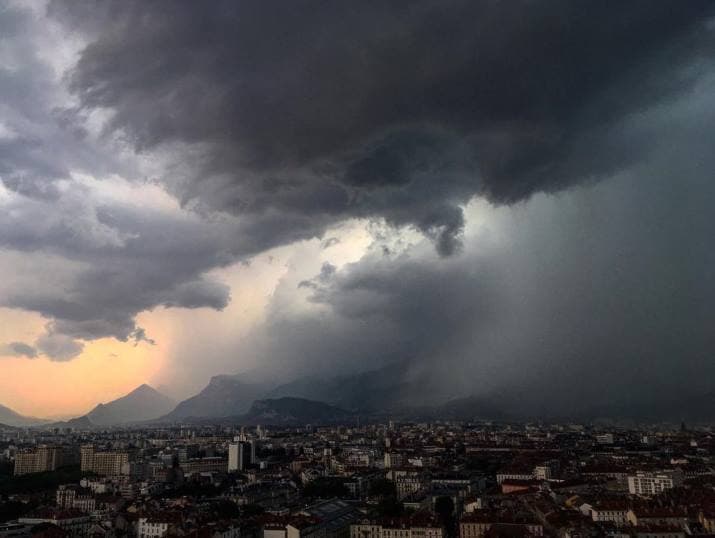 Image d'illustration pour Violents orages attisés par la chaleur en cette mi-juin