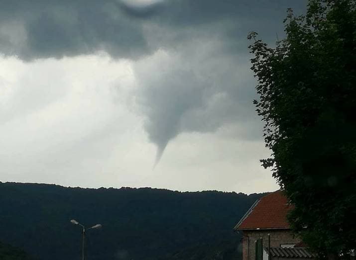 Image d'illustration pour Violents orages attisés par la chaleur en cette mi-juin