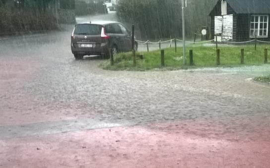 Image d'illustration pour Forts orages de grêle vers le Benelux - foudre mortelle en Allemagne