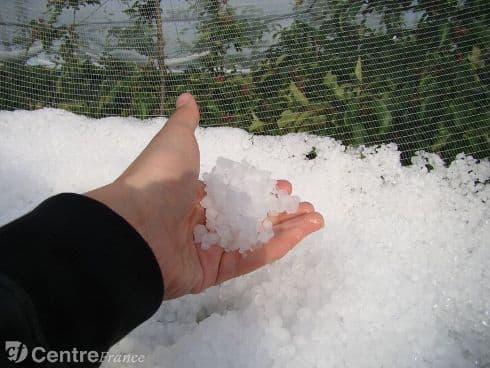 Image d'illustration pour Orage fort et grêle dans le Cher
