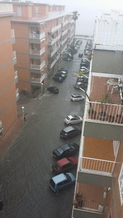 Image d'illustration pour Orages forts en Italie - Inondations et rafales à Rome et Naples