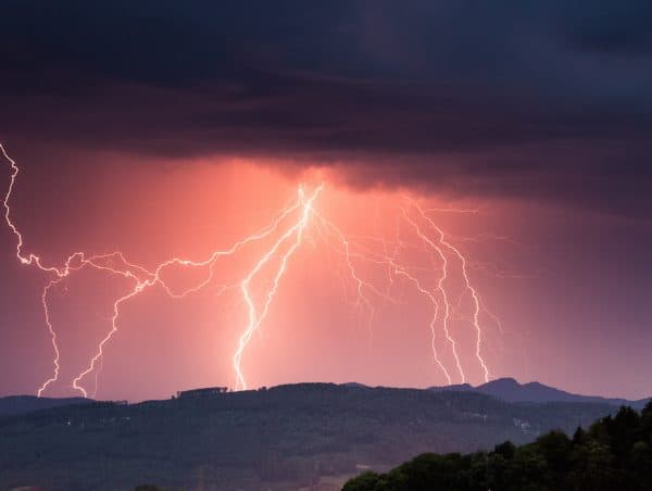 Image d'illustration pour Orage fort en Suisse - grêle et coulée de boue en Suisse Alémanique