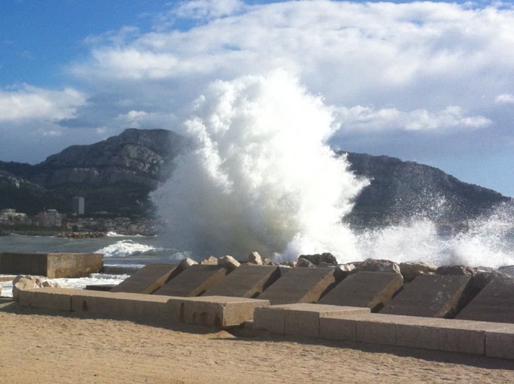 Image d'illustration pour Orage, neige, grésil, grêle, tuba : vos photos du temps instable